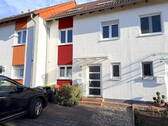 Hausfront - Ihr neues Familiennest in KL: Ruhig gelegen, sonnig & sofort beziehbar
