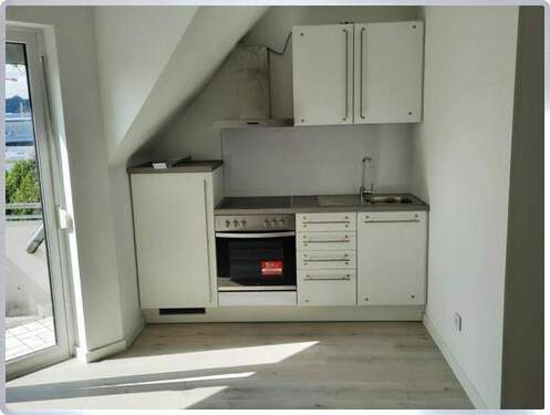 Einbauküche - 1 Zimmer Etagenwohnung in Erlangen