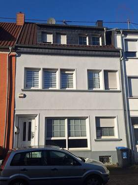 20251027_152205 - 7 Zimmer Mehrfamilienhaus, Wohnhaus zum Kaufen in Saarlouis / Roden