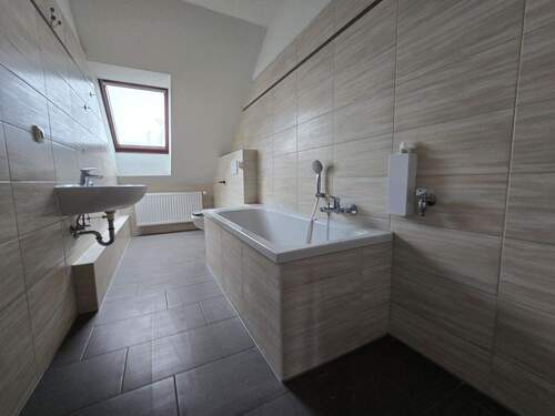 Bad - 2 Zimmer Etagenwohnung in Döbeln