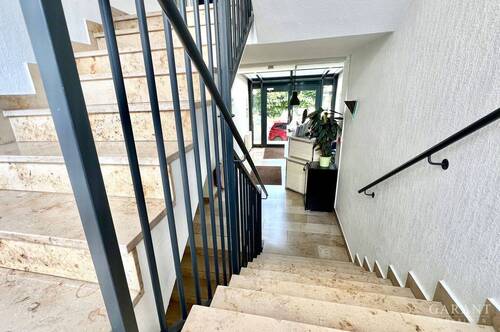 Hotel.Treppenhaus.Blick.Empfang - Hotel, Pension, Gasthof in Luckenwalde