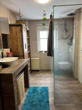 Bad - Hauptwohnung - 