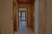 EG Flur Richtung Bad und Schlafzimmer - 