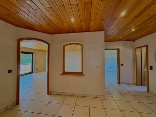 Flur EG Wohnung - Mehrfamilienhaus, Wohnhaus mit 330,00 m&sup2; in Bürstadt zum Kaufen