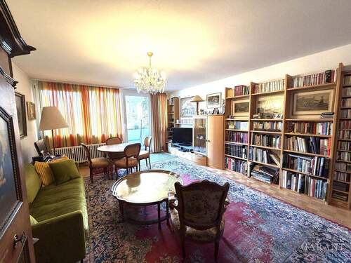 Wohnzimmer - 2 Zimmer Etagenwohnung zum Kaufen in Bad Reichenhall