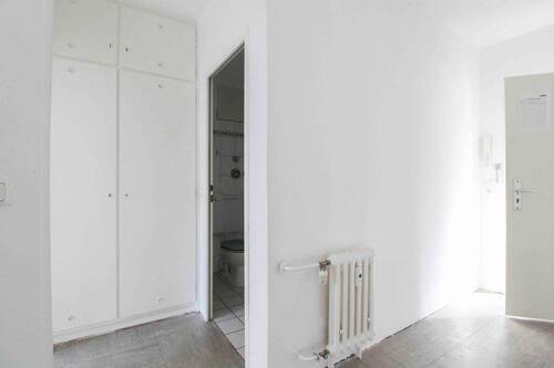 Flur 2.OG Mitte rechts - 