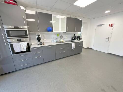 Küche + Aufenthalt - 1 Zimmer Büro in Trier