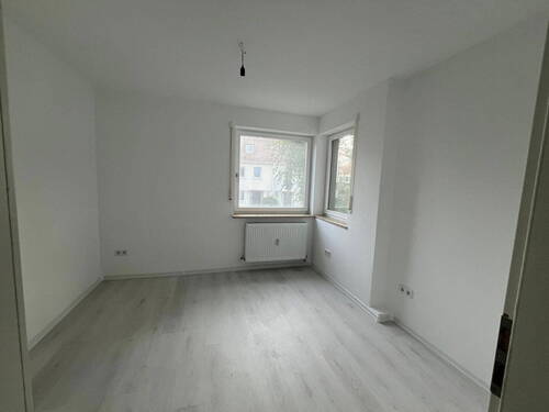 Bild 3 - 4 Zimmer Etagenwohnung in Nürnberg