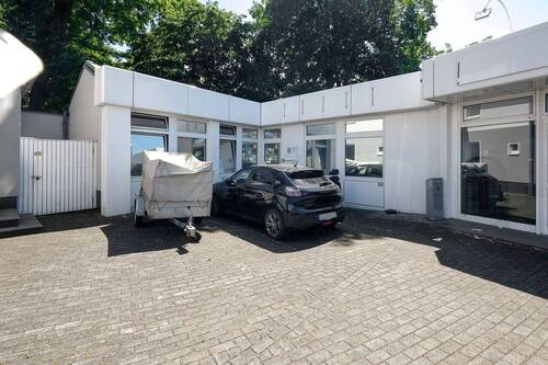 Eingangsseite - Moderne Bürofläche mit flexibler Raumaufteilung in zentraler Lage von Langenfeld