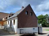 Eingang und Garage - Schönes 1 FHS mit großem Balkon (ca. 30 m²) und Garage im Haus, in ruhiger Sackgasse von St. Ingbert, (zentral und doch ruhig)