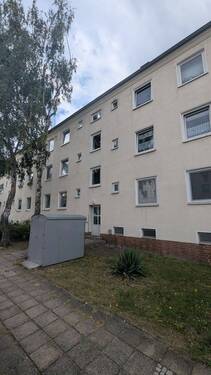 Schuberstraße 8 Außenansicht - Charmante 2-Raum-Wohnung in ruhiger Lage - ideal zum Wohlfühlen