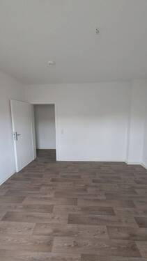 Wohnzimmeransicht 2 - 2 Zimmer Etagenwohnung in Brandenburg an der Havel