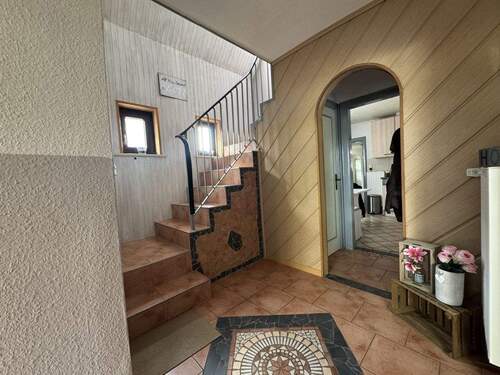 Eingangsbereich - Einfamilienhaus mit 110,00 m² in Burg zum Kaufen