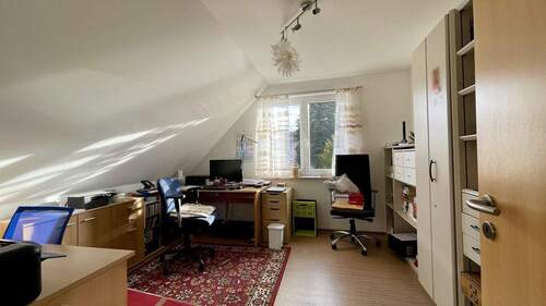 Arbeits-/ Kinderzimmer - 