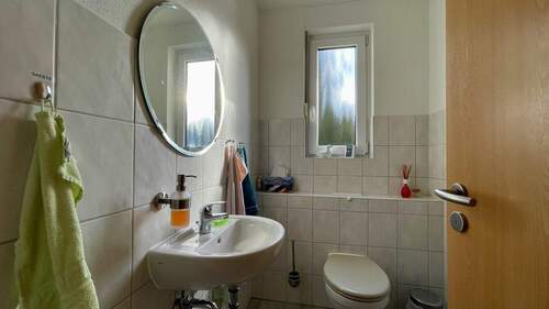 Gäste-WC im Erdgeschoss - 