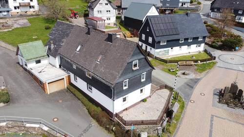 Außenaufnahme - 7 Zimmer Einfamilienhaus zum Kaufen in Bad Laasphe - Hesselbach