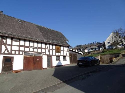 Außenaufnahme - Einfamilienhaus mit 250,00 m&sup2; in Bad Laasphe - Hesselbach zum Kaufen