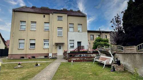 Hofansicht - 8 Zimmer Mehrfamilienhaus, Wohnhaus in Zehdenick