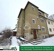 Vermietetes Dreifamilienhaus mit Sanierungsbedarf - Schirnding