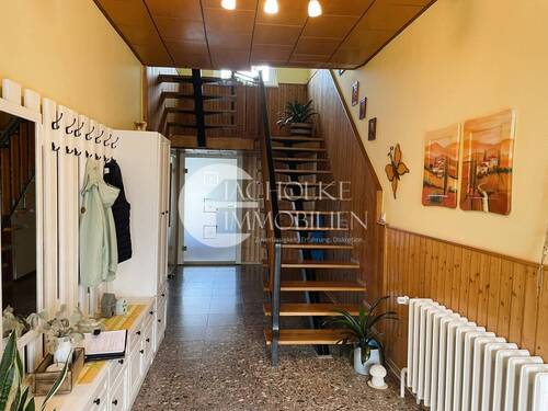 247.EG.Flur - Mehrfamilienhaus, Wohnhaus mit 250,00 m&sup2; in Salzwedel zum Kaufen