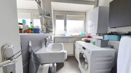 Bad - 2 Zimmer Etagenwohnung in Saarbrücken