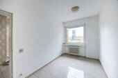 Büro/Gästezimmer im Erdgeschoss - Reihenmittelhaus mit 150,00 m² in Düsseldorf zum Kaufen