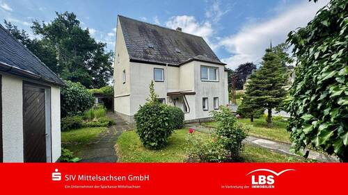 Außenansicht Wohnhaus - Solides und geräumiges Haus mit Garage