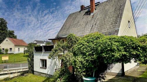 Außenansicht Wohnhaus - 