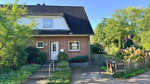 Bild 1 - Gepflegte Doppelhaushälfte in Lüneburg-Oedeme mit Garten und Carport