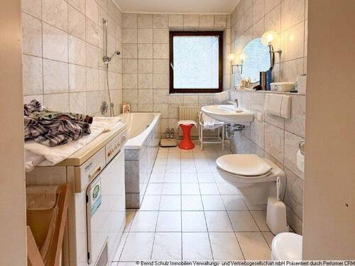 14 Vollbad mit Fenster - 