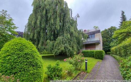 2 Hausansicht - 2 Zimmer Etagenwohnung zum Kaufen in Hamburg