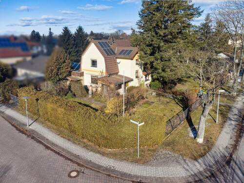 Ansicht Süd-Ostseite - KENSINGTON - Exklusiv - Attraktives Altbau-Einfamilienhaus zentral in Brieselang