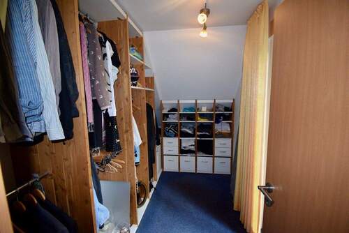 Ankleideraum am Schlafzimmer - 