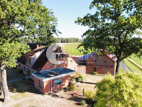 378.Haus.Außen.Drone - 