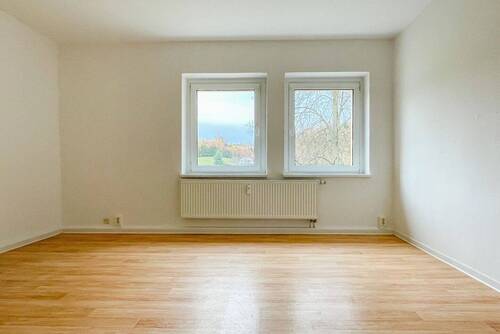 Wohnzimmer - 3 Zimmer Etagenwohnung in Zwickau