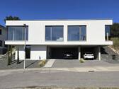 Außenansicht - Bauhaus am Hang - Design trifft Ausblick