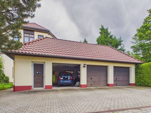 Garage - 