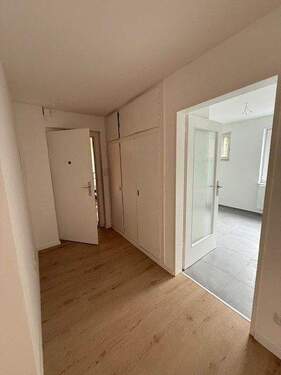 Flur - Etagenwohnung mit 75,90 m² in Nürnberg zur Miete