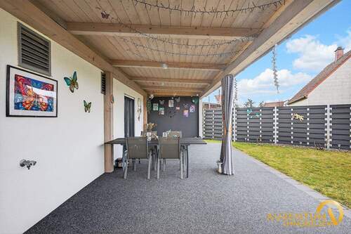 Terrasse - Einfamilienhaus mit 146,00 m&sup2; in Neustadt an der Donau zum Kaufen