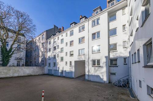 Hofansicht - Mehrfamilienhaus, Wohnhaus zum Kaufen in Hamburg