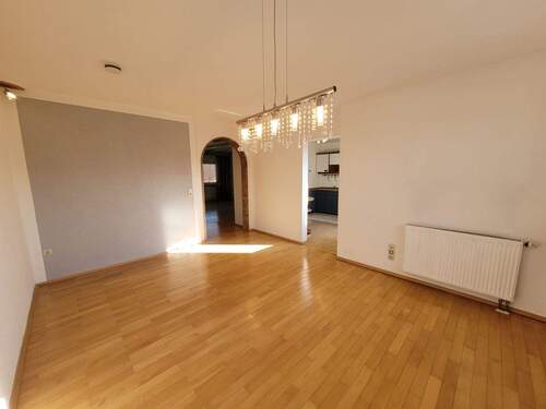 Esszimmer zum Flur.jpg - 