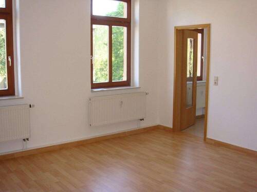 WOHNZIMMER - SEHEN - STAUNEN - WOHNEN - im 1. OG in TOP Lage