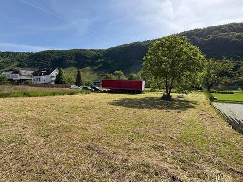 Straßenansicht oben rechts - Grundstück in Traben-Trarbach