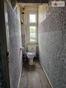 EG WC - 