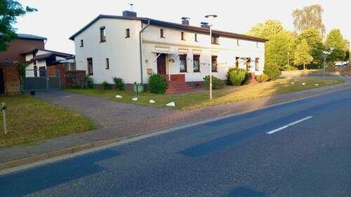 Außenansicht - Ihr Wohntraum mit Riesengarten und Scheune