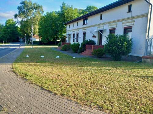 Bild 3 - 8 Zimmer Mehrfamilienhaus, Wohnhaus in Grambow