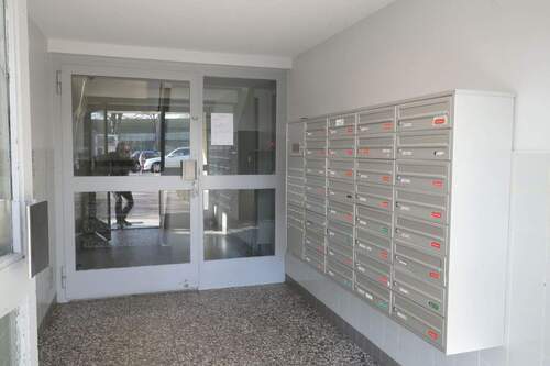 Vorflur - Etagenwohnung mit 73,00 m&sup2; in Bremen zur Miete