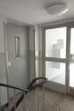 Treppenhaus mit Aufzug - 