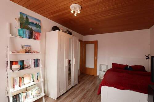 Schlafzimmer UG - 6 Zimmer Einfamilienhaus in Satteldorf / Gröningen