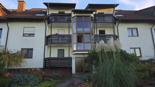 Hausansicht - 5 Zimmer Etagenwohnung zur Miete in Karlsbad